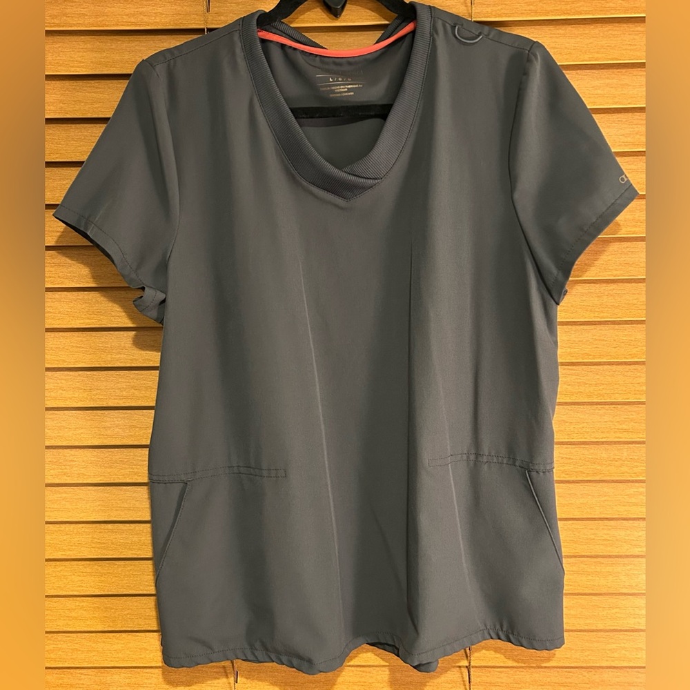 Allura Pewter/Gray Women's Short Sleeve Scrub Top size Large